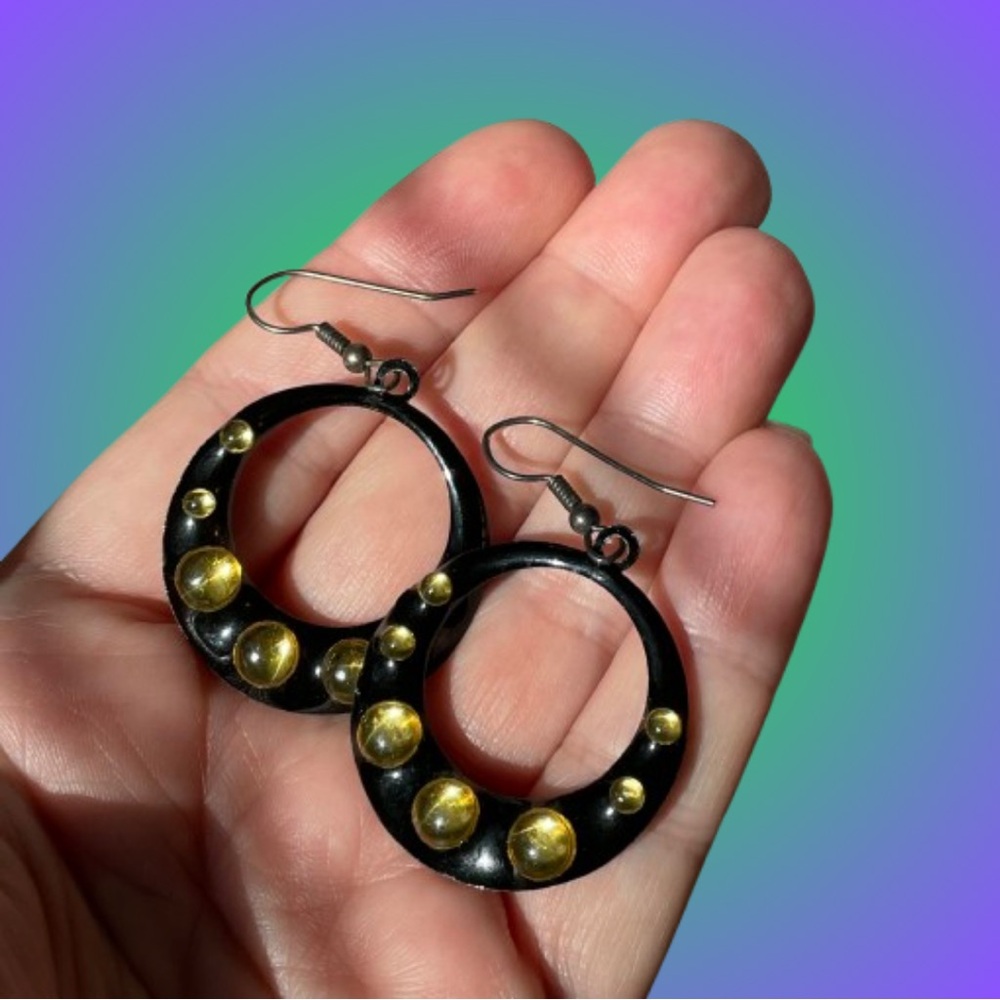 Vintage black open circle dangle earrings w/ yellowy dots acrylic/lucite
